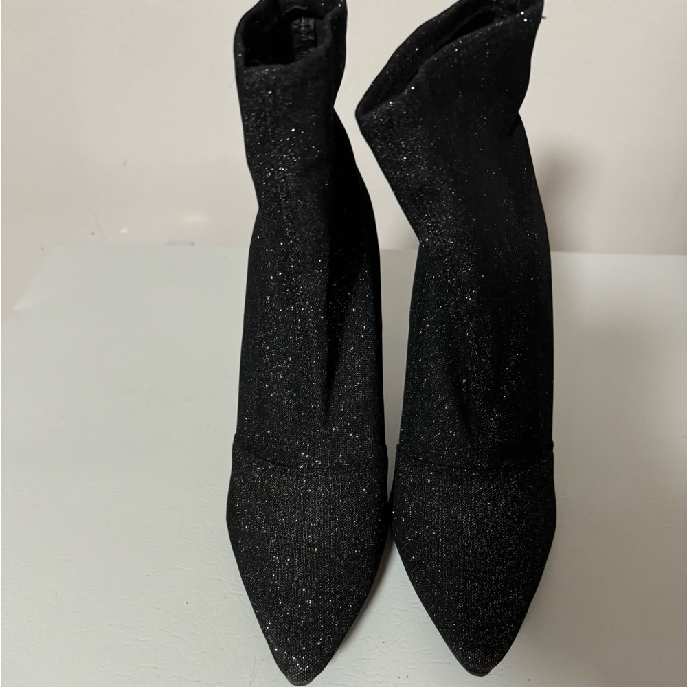 Like new ladies high heel booties